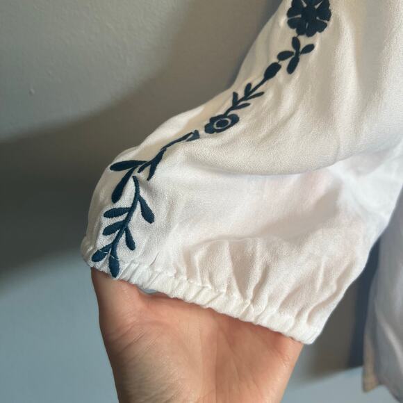 Magnolia Grace Stitchfix Bianca Embroidered Peasant Top NWT - Picture 6 of 10